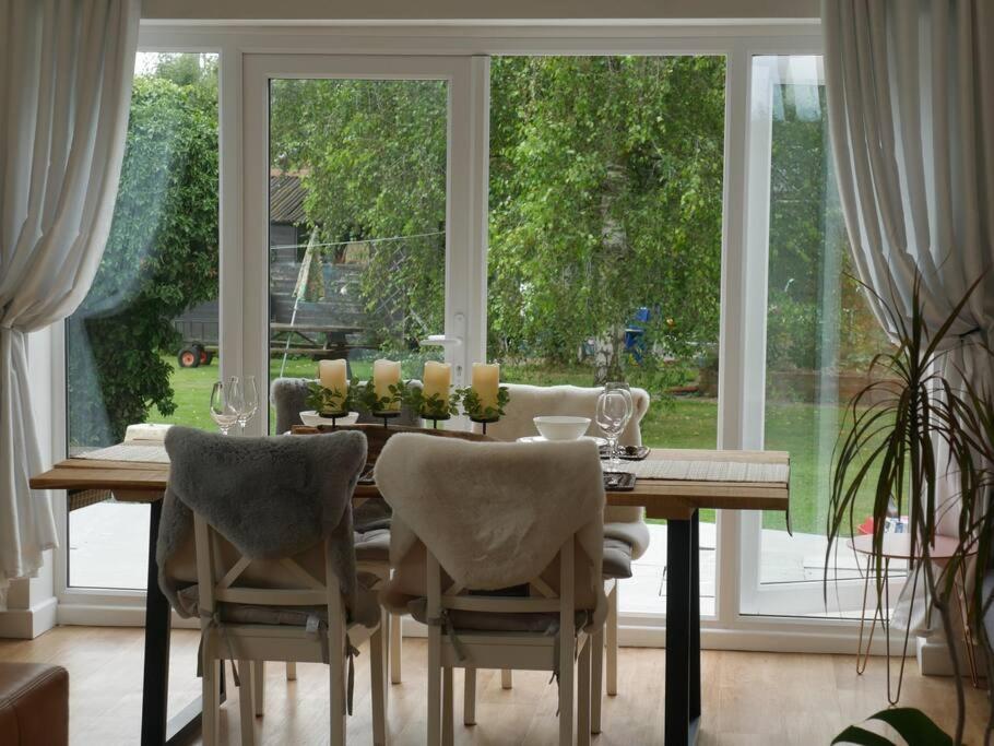 Cheltenham Accommodation -Self-Catering-2 Bedrooms Exterior photo